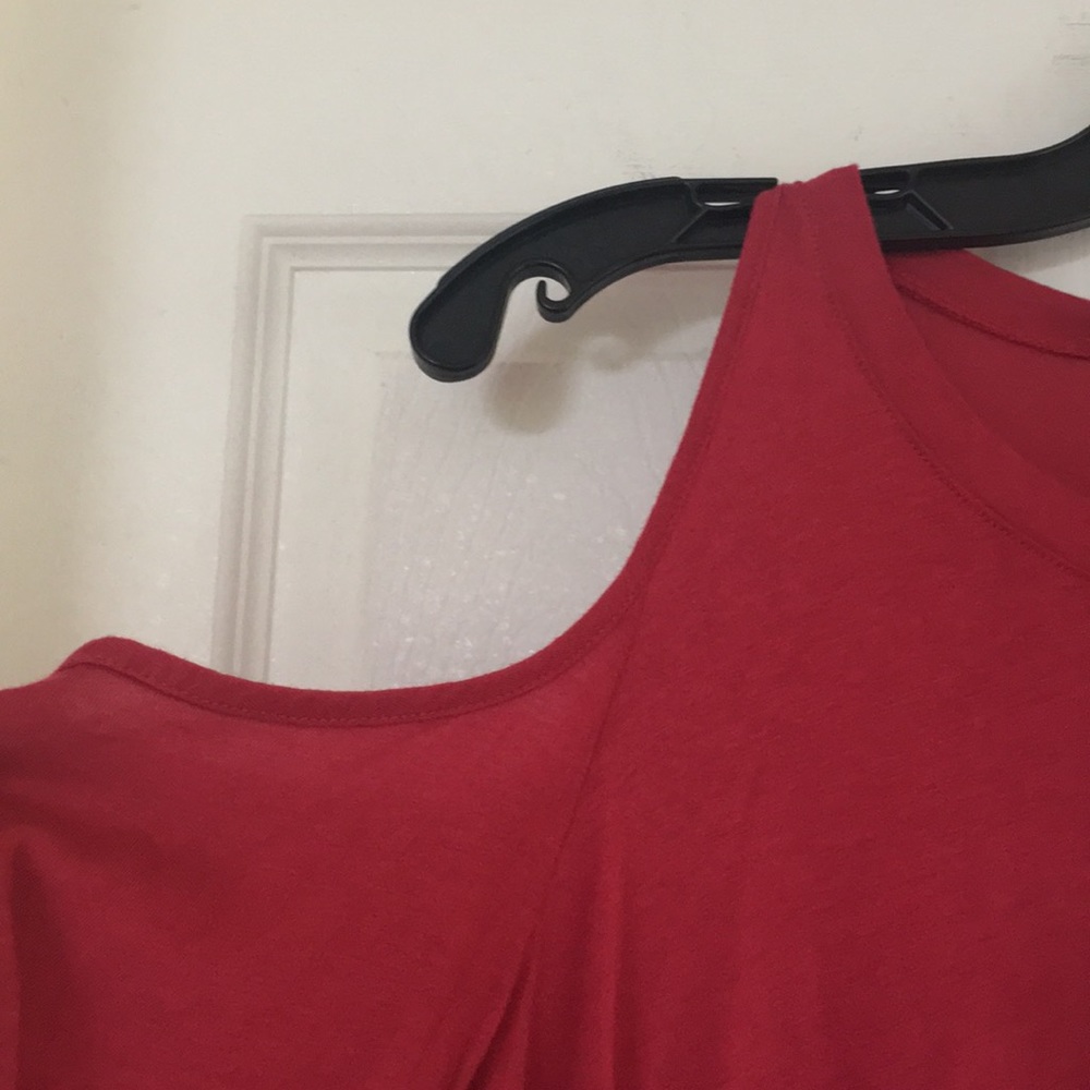 Splendid Cold Shoulder Top - Picture 3 of 8